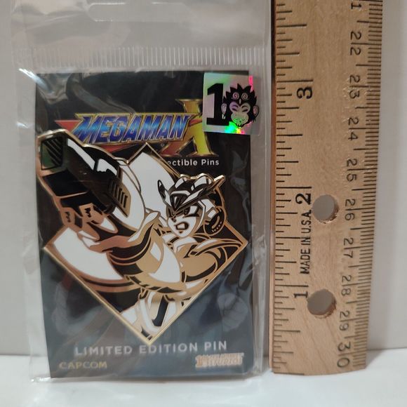 Mega Man X Limited Edition Enamel Pin Official Capcom Collectible - Picture 2 of 2
